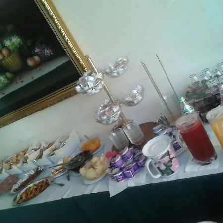 Plaza Hotel 3*